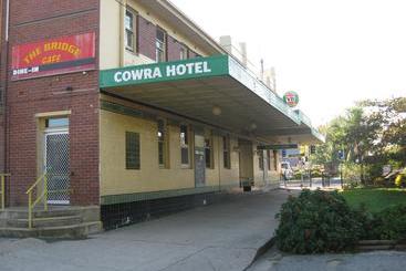 هتل The Cowra