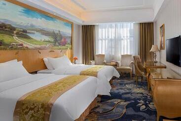 Vienna Hotel Meizhou Jiangnan