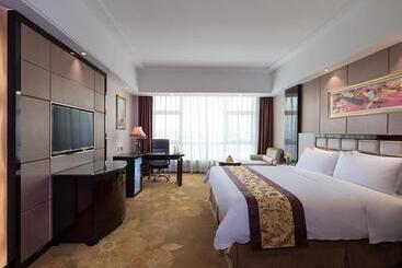 Vienna International Hotel Guangdong Zhongshanbei Station