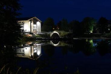 هتل Au Moulin Des Ecorces