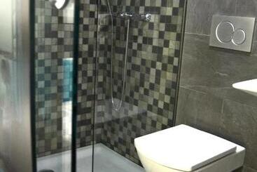 فندق Bed&breakfast 10 Girona