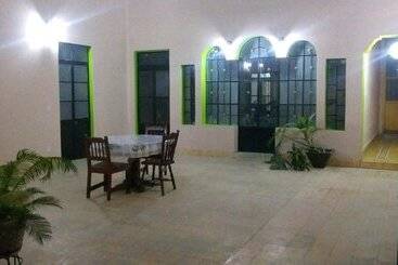 فندق Doña Chela En Calvillo