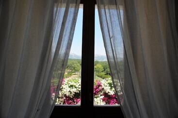 בית מלון כפרי Eliceto Resort & Spa