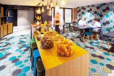 Отель Ibis Styles Paris 16 Boulogne