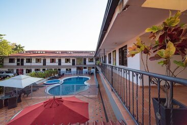 هتل Vanguardia Real