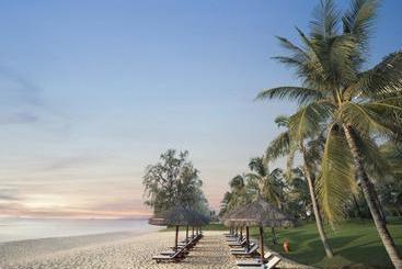 هتل Wyndham Grand Phu Quoc