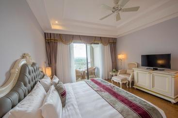 هتل Wyndham Grand Phu Quoc