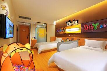 Iu Hotel Kunming Xishan Wanda Railway Station