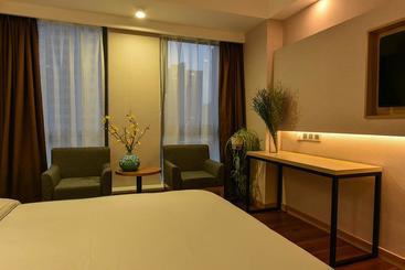 Starway Hotel Linyi Haosen International Plaza