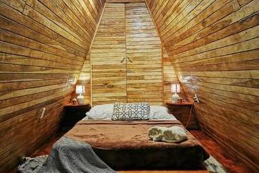 تختخواب و صبحانه Airport Traveler S Home