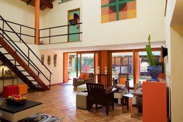 تختخواب و صبحانه Flatdog Lodge