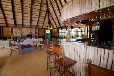 تختخواب و صبحانه Flatdog Lodge