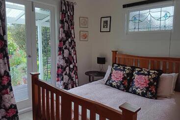 Folster Gardens Bed And Breakfast