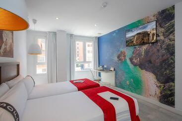 هتل Casual Del Mar Malaga