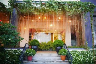 فندق Country Inn