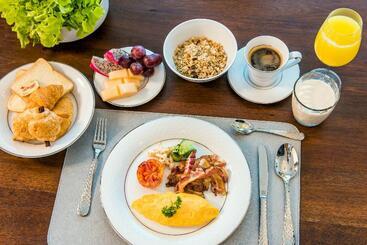 בית מלון כפרי Glam Habitat   Sha Extra Plus