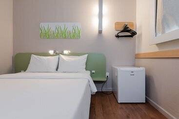 בית מלון כפרי Ibis Budget Vitoria