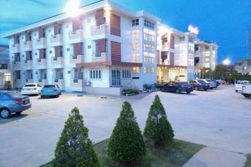 Отель Nut Mansion Suvarnabhumi