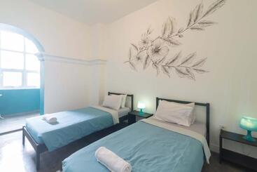 Wonderloft Hostel Kota Tua