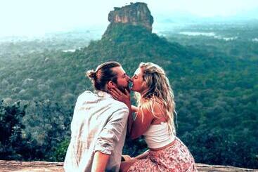 Bed and Breakfast Lakmal Homestay ,10 Minutes To Sigiriya Rock