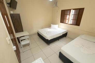 בית מלון כפרי Avenida