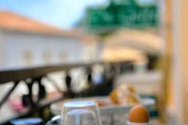 Отель Hôtel Du Golfe Sete Balaruc