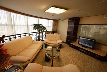 Отель Kunming Zhongyu