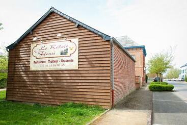 Logis Hotel Restaurant Le Relais Fleuri