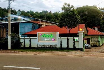Pinlon Pann Motel