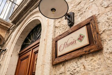 مبيت وإفطار Palazzo Stunis  Dimora Di Charme
