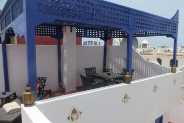 تختخواب و صبحانه Riad Gloria