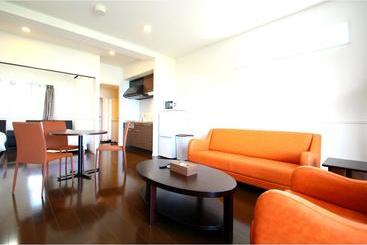 هتل Resort Class Inn Onna Village