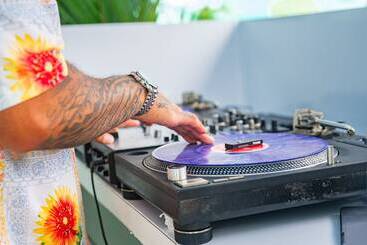 فندق & Sport Bar Oz