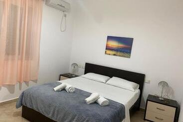 בית מלון כפרי Vila Kafe