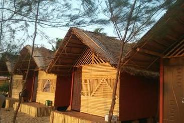 استراحتگاه Campcee By Gokarna Adventure