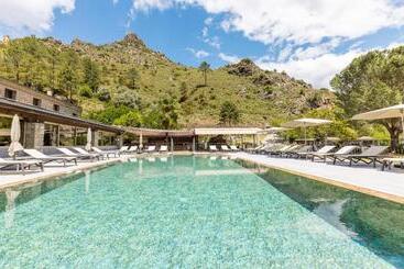 בית מלון כפרי Hôtel De La Restonica