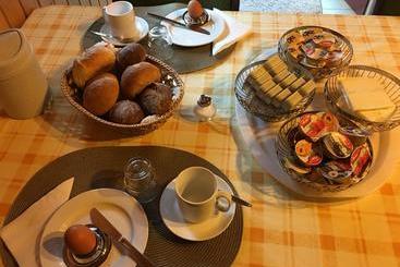 Privatzimmer / Bed & Breakfast