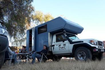 تختخواب و صبحانه La Cúpula Hostel & Camping