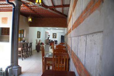 فندق صغير Hostal Casa San Miguel