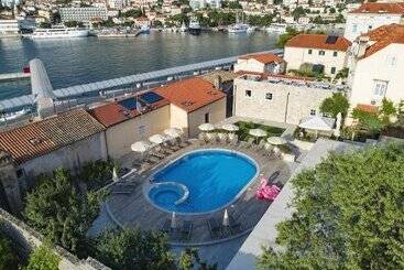 住宿加早餐  Bova Luxury Rooms