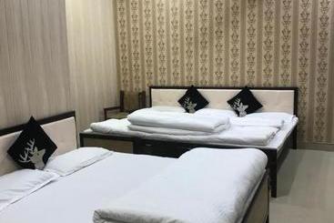 בית מלון כפרי Citizen