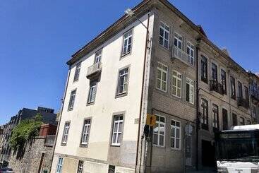 Urban Garden Porto Central Hostel