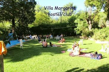 تختخواب و صبحانه Villa Margarita