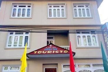 Отель Delight The Touristo