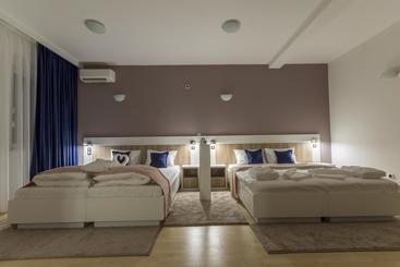 Airport Hotel Garni