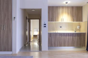 Airport Hotel Garni