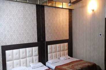 ホテル Shehnaz Inn   Walking Distance For Golden Temple