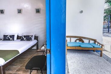 استراحتگاه Pescadores Suites Moalboal