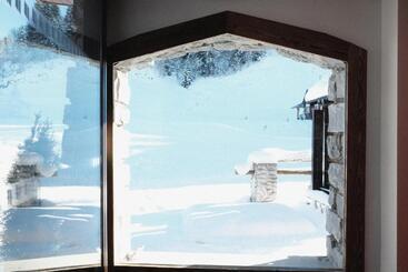 Отель Hôtel La Grande Lanière