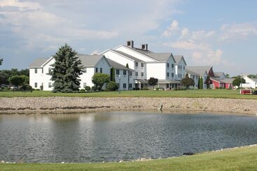 فندق Farmstead Inn And Conference Center